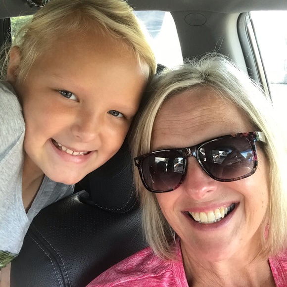 😻💕WELCOME TO MY CLOSET!!💕😻 - Picture 11 of 14